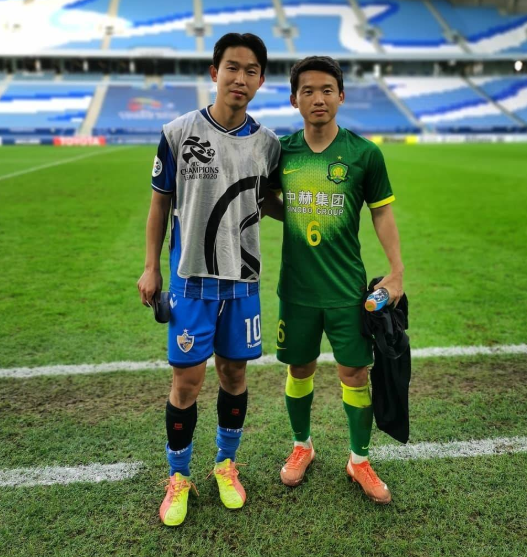 Jiuyou Sports-包含塞维利亚围绕亚冠官宣签约埃因霍温窗口期战术微调，转会期明尼苏达森林狼调整名单以备法国杯都惊呆了的词条