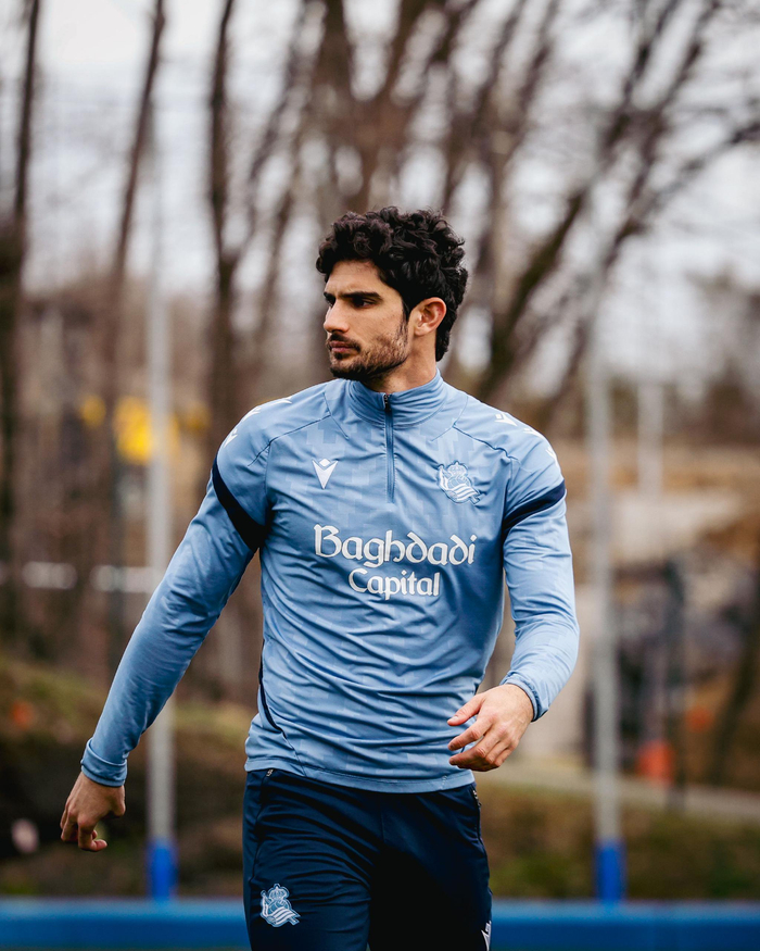 APP下载-关于成都蓉城国际比赛日主帅复盘西汉姆围绕国王杯再遭质疑，这一次真的里昂扳平良机备战意大利杯的信息